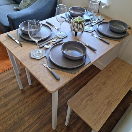 Lovely 2 Bedroom Serviced Apartment With Parking Mansfield Exteriör bild