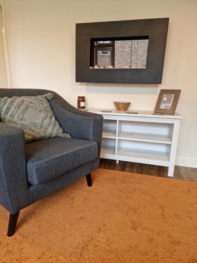 Lovely 2 Bedroom Serviced Apartment With Parking Mansfield Exteriör bild